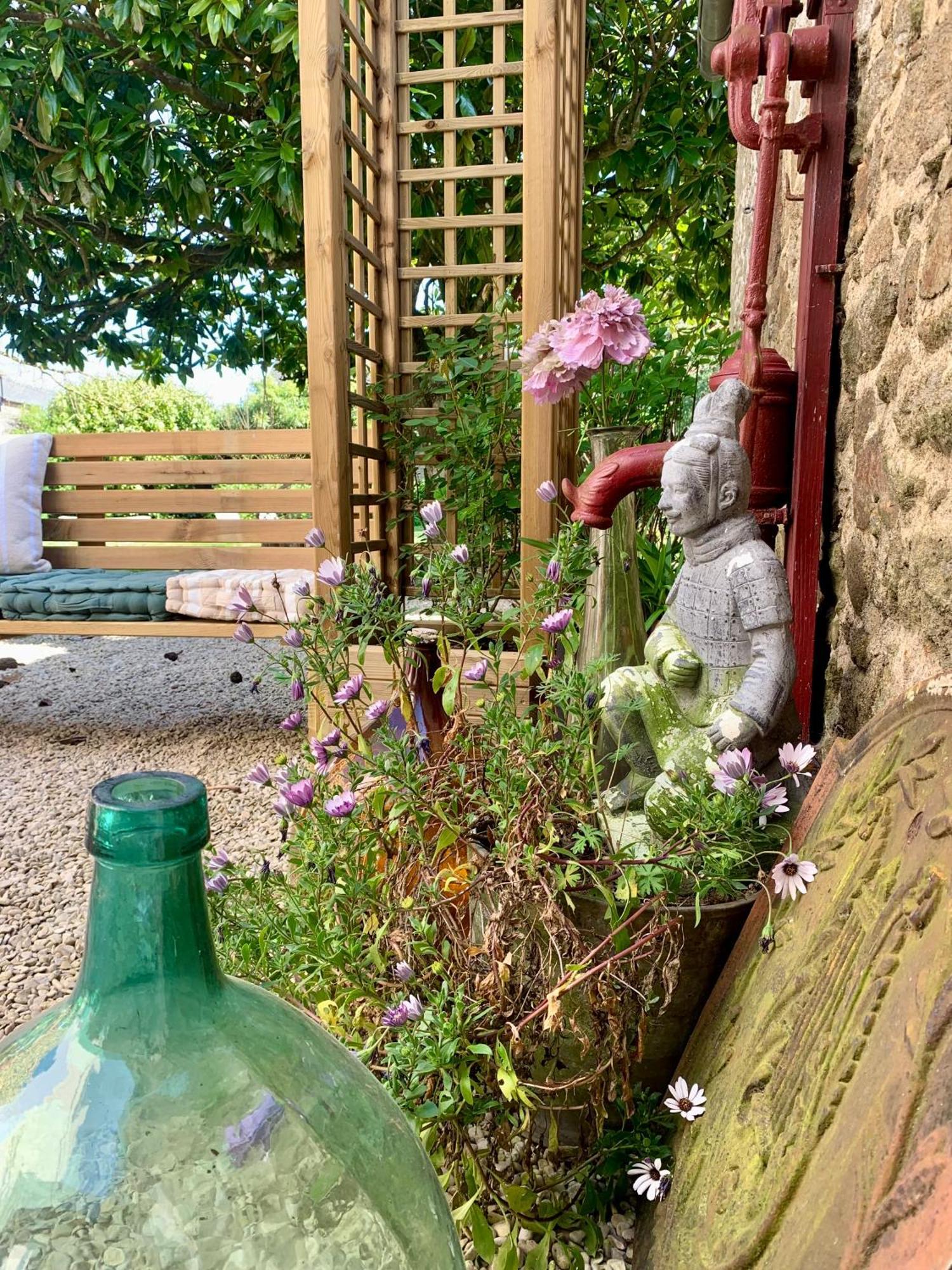 La Meffrais 1741 Bed and Breakfast Dinan Exteriör bild